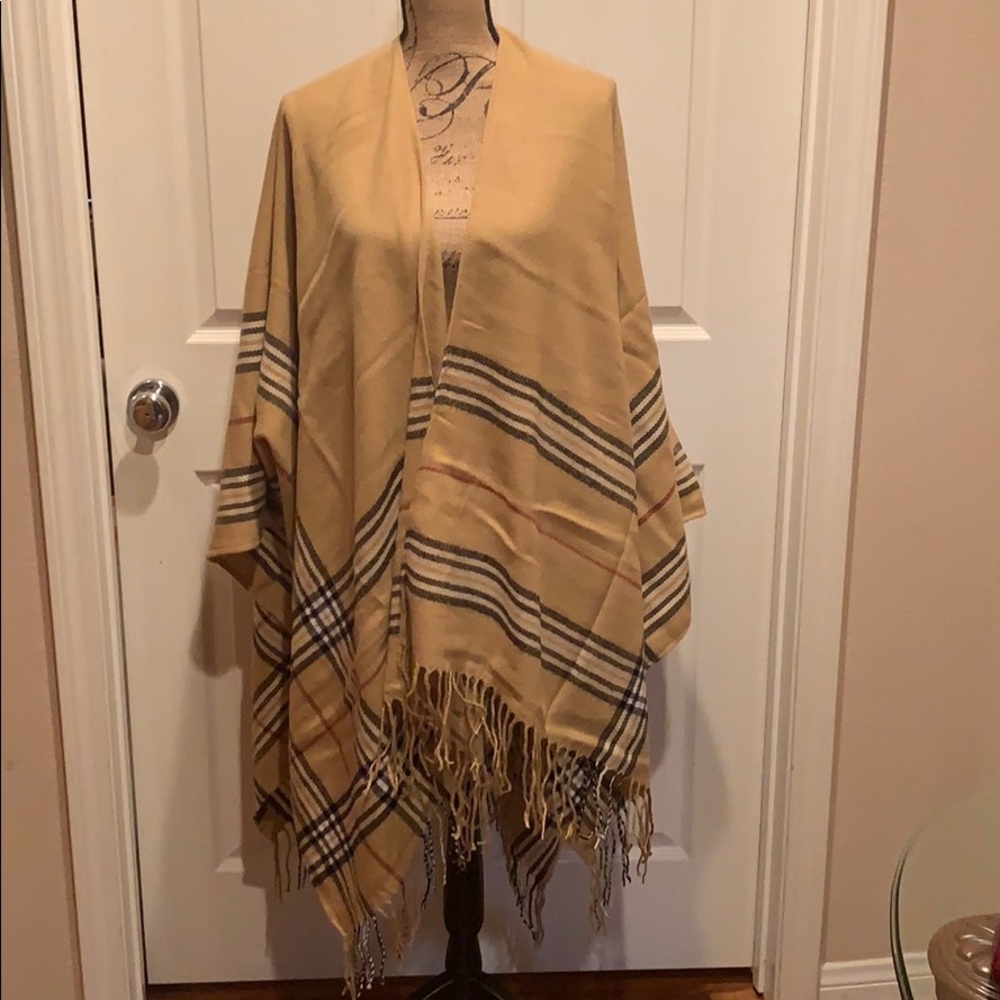 tan plaid open front Poncho - Picture 5 of 7